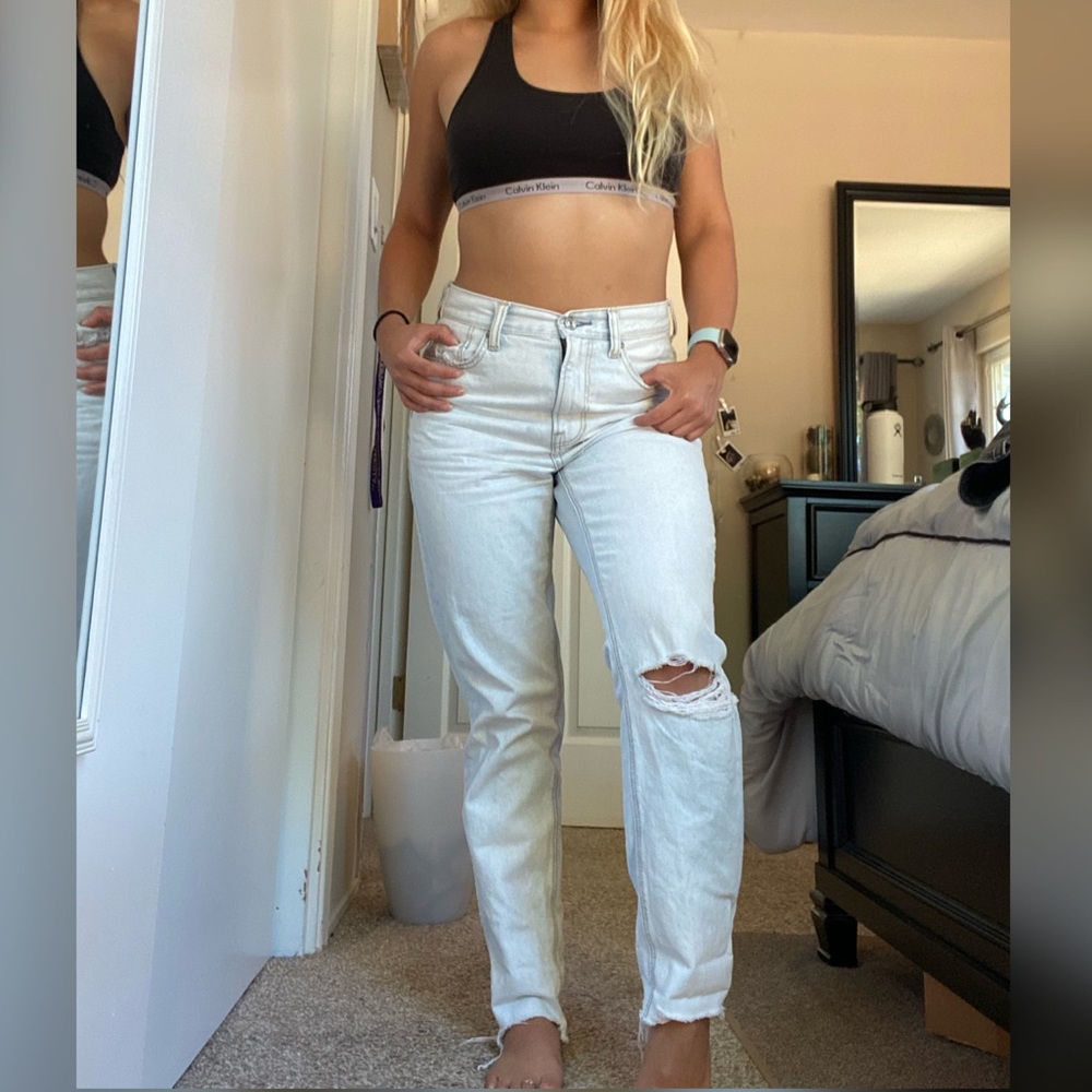 American eagle mom jeans